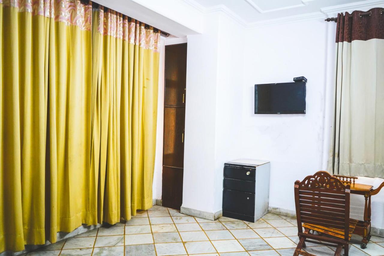 Roomshala 001 Iconic Residency Ню Делхи Екстериор снимка